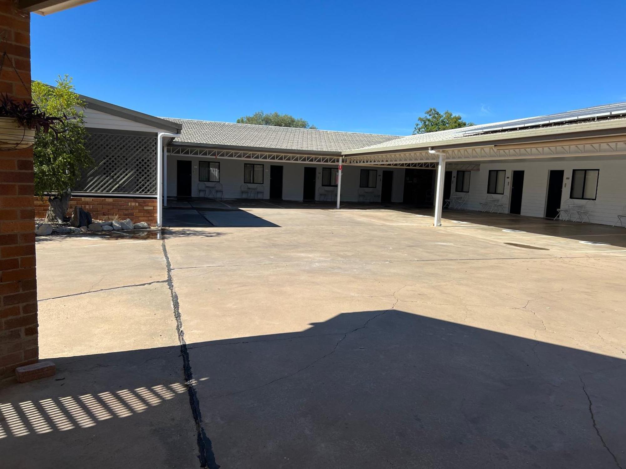 Abajaz Motel-Central-King Bed-Shaded Parking Longreach Exteriör bild