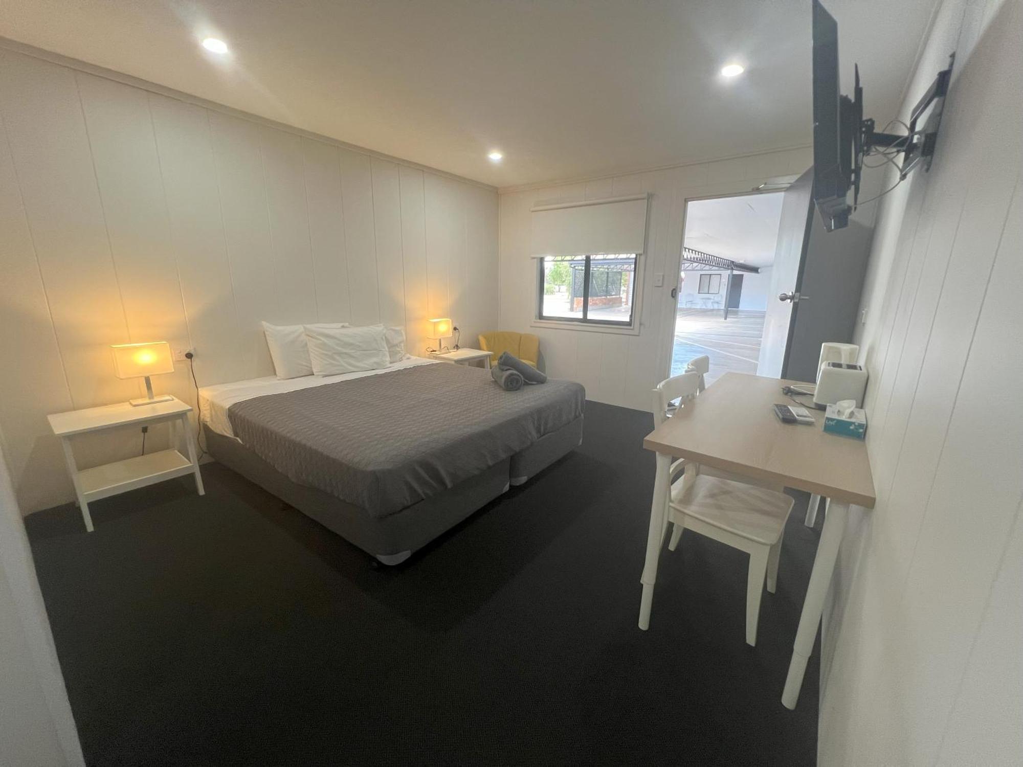 Abajaz Motel-Central-King Bed-Shaded Parking Longreach Exteriör bild