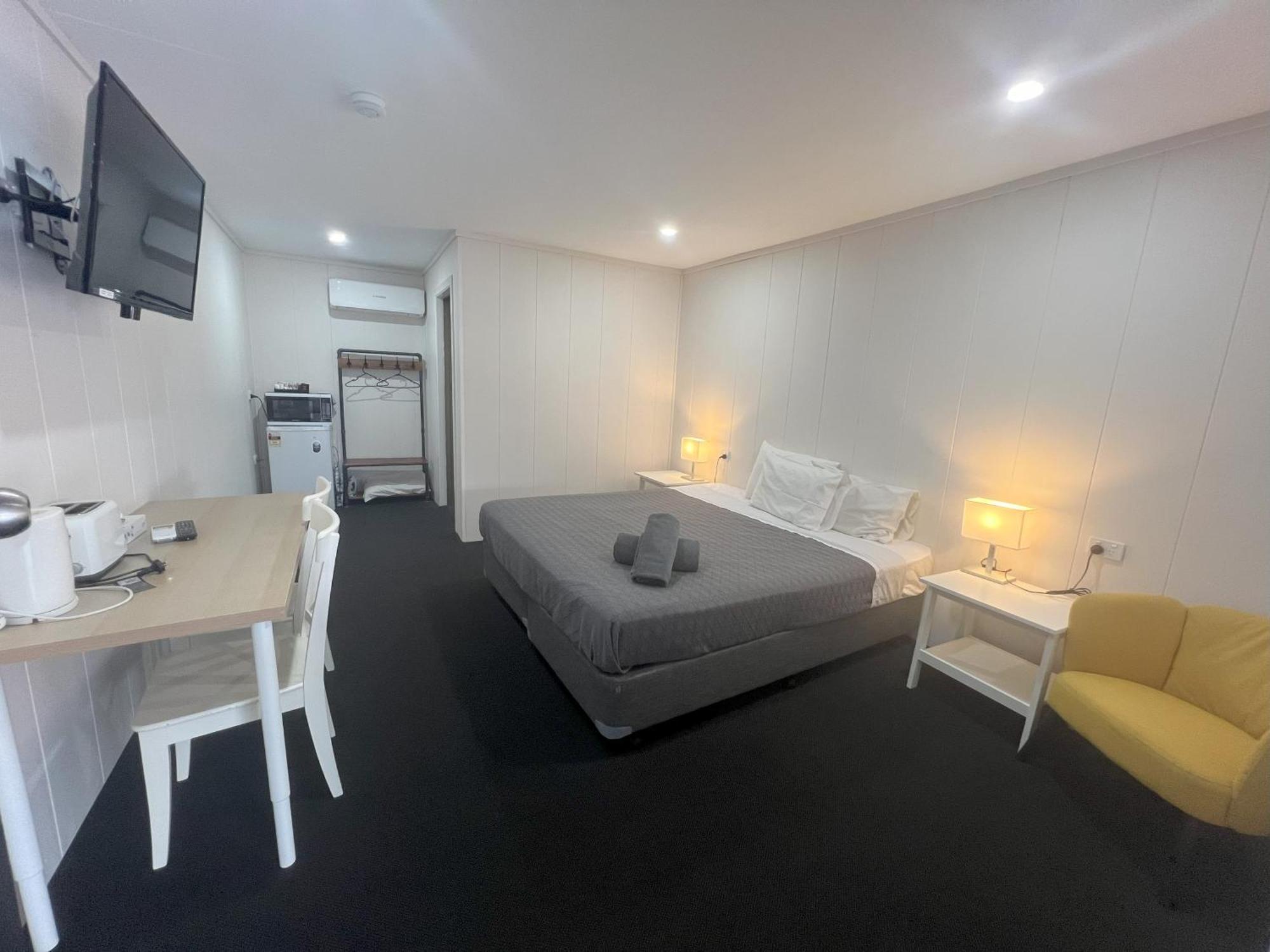 Abajaz Motel-Central-King Bed-Shaded Parking Longreach Exteriör bild
